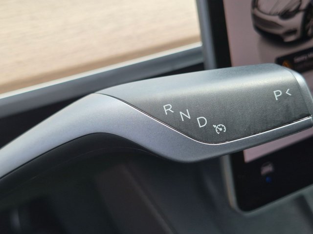 Used 2024 Tesla Model Y Long Range AWD/4WD image 6