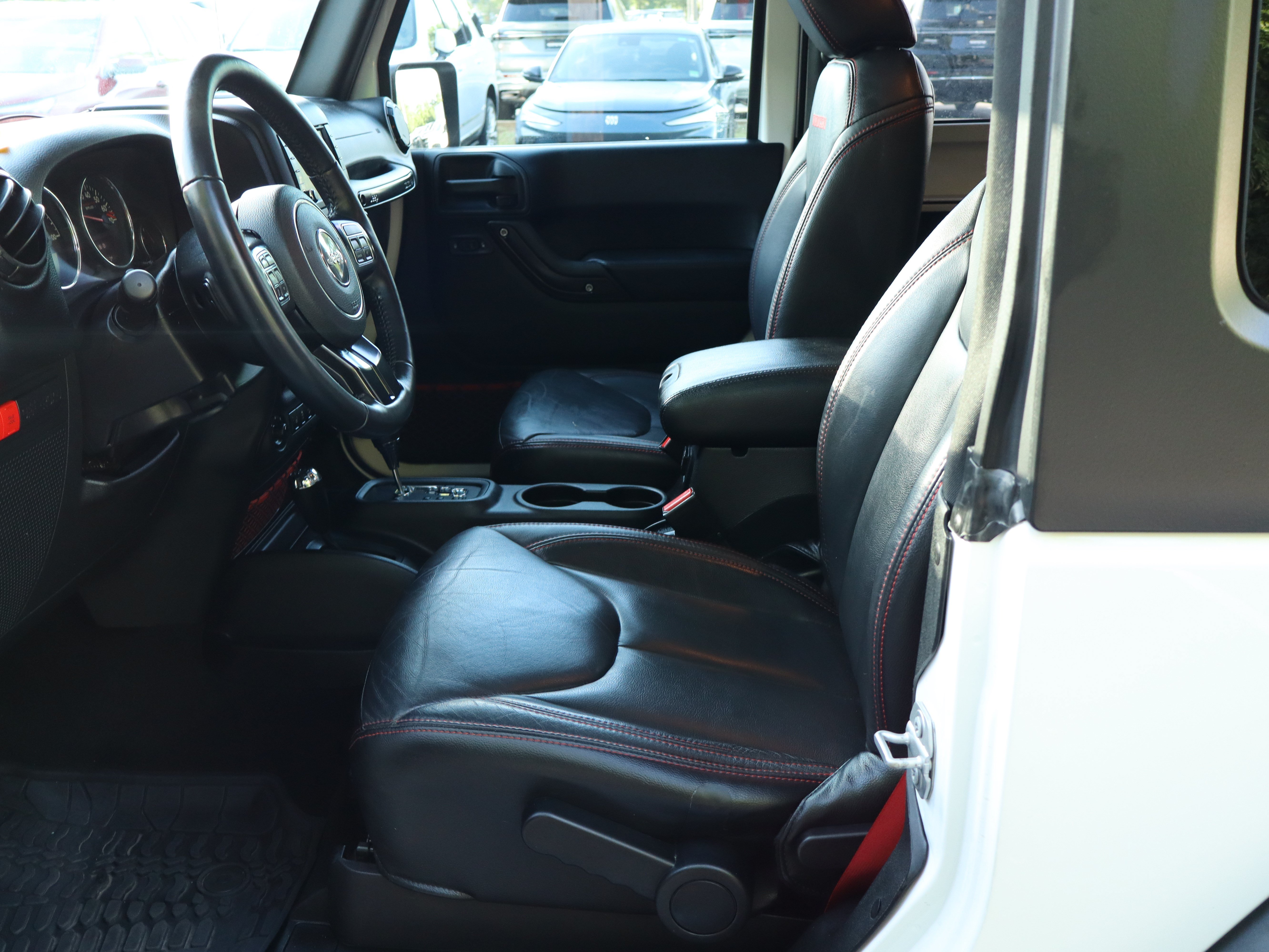 Used 2018 Jeep Wrangler Rubicon AWD/4WD image 22