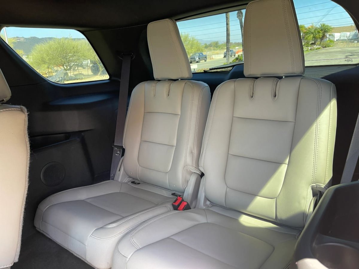 Used 2013 Ford Explorer XLT FWD image 27