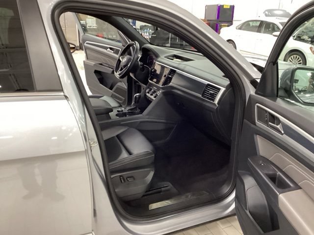 Used 2021 Volkswagen Atlas Cross Sport SEL R-Line AWD/4WD image 11