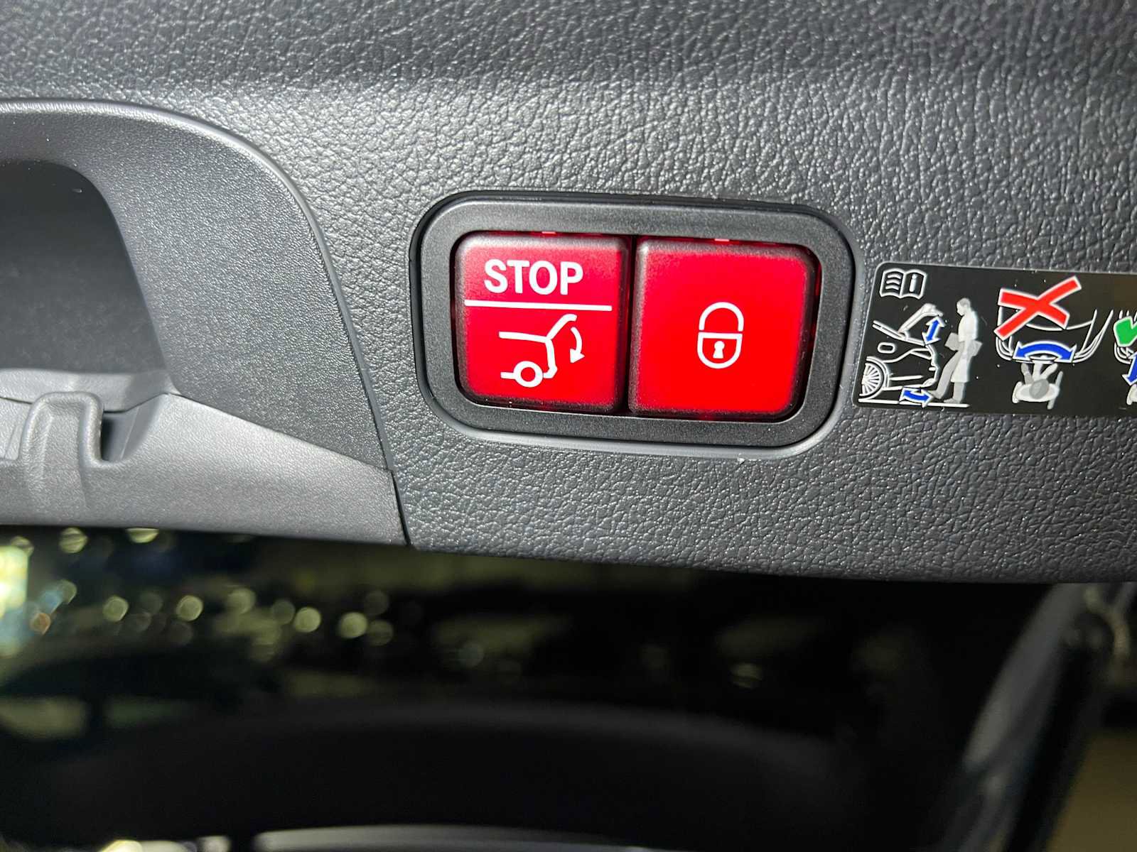 New 2026 Mercedes-Benz GLE 53 AMG 4MATIC Coupe image 19