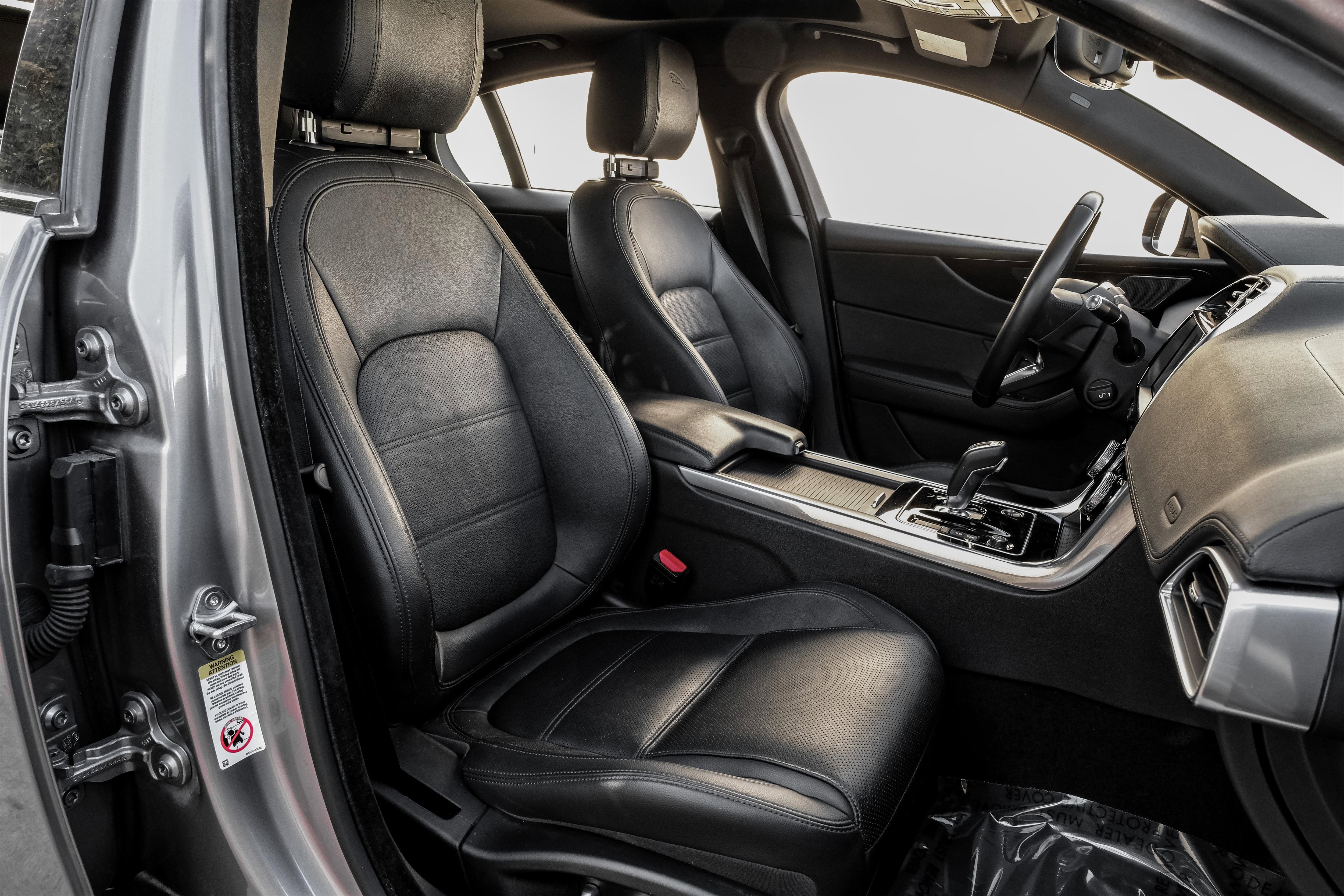 Used 2020 Jaguar XE S image 36