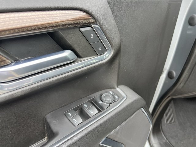 Used 2023 Chevrolet Silverado 1500 LT Trail Boss w/ LPO, Dark Essentials Package AWD/4WD image 24