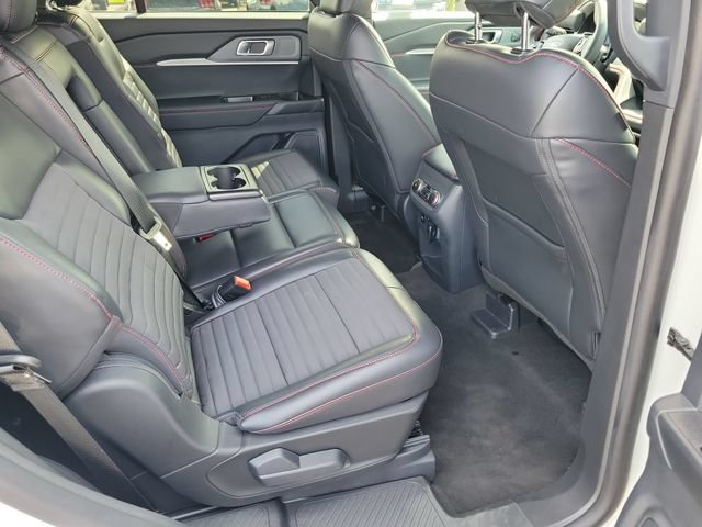 Used 2025 Ford Explorer ST-Line w/ Premium Package RWD image 19