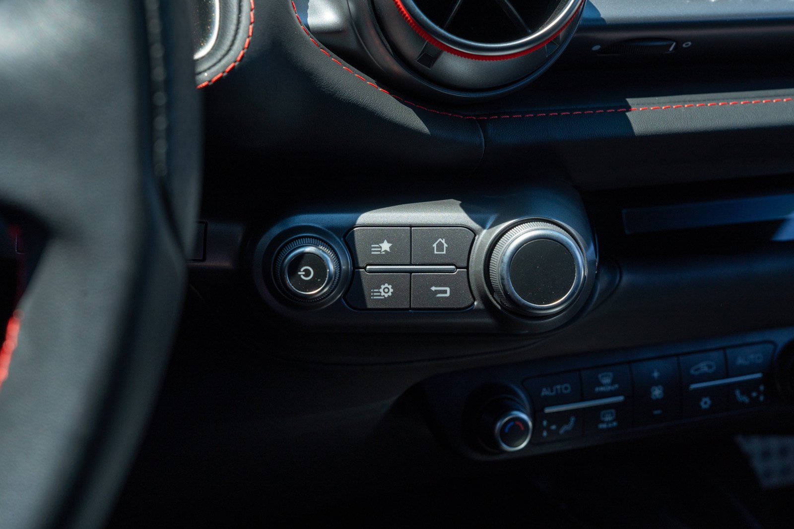 Used 2022 Ferrari 812 GTS RWD image 44