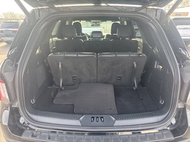 Used 2025 Ford Explorer ST-Line w/ ST-Line Street Pack image 5