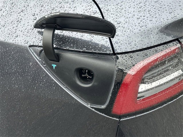 Used 2018 Tesla Model 3 Performance image 30