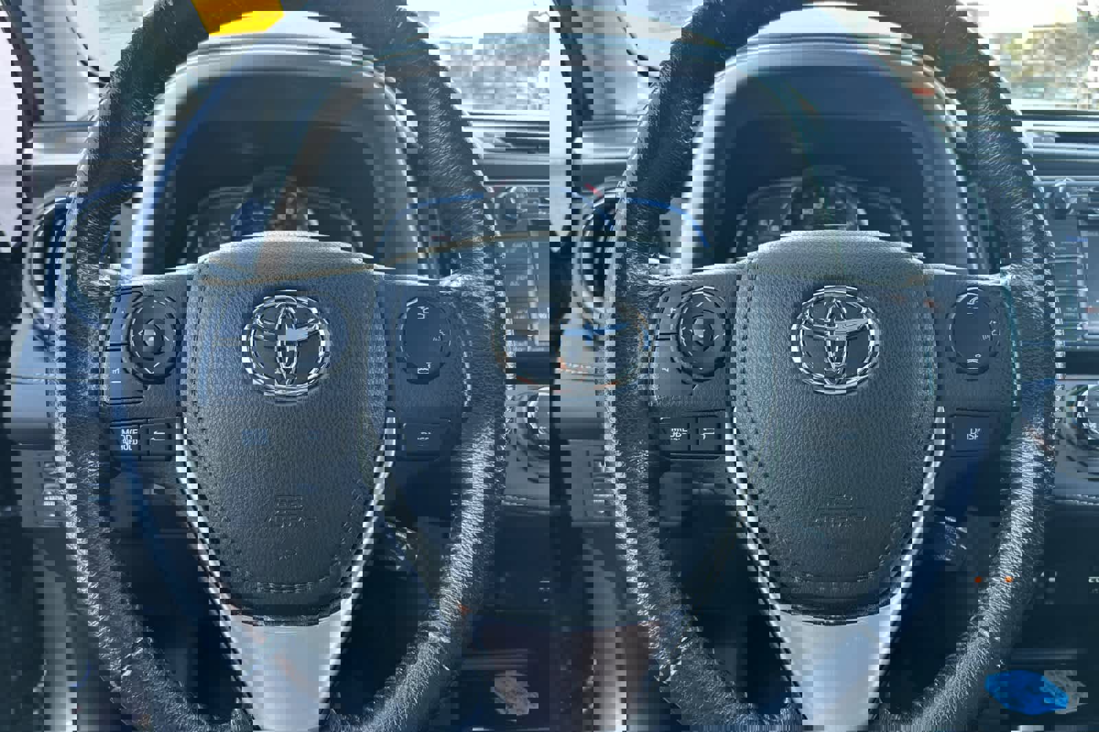 Used 2014 Toyota RAV4 Limited image 24