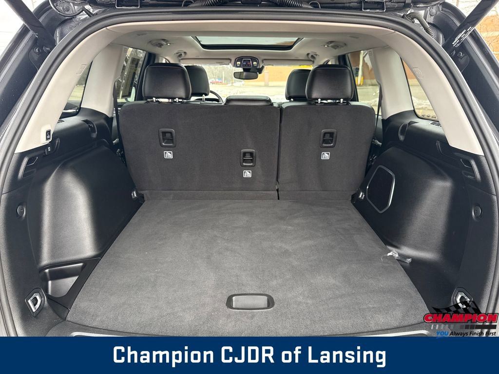 Used 2022 Jeep Grand Cherokee Limited image 26