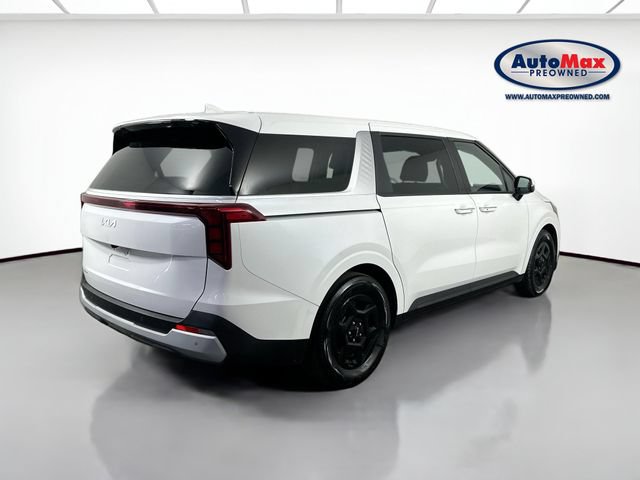 Used 2025 Kia Carnival FWD image 2