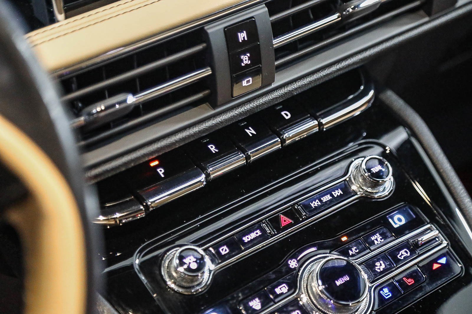 Used 2020 Lincoln Corsair Reserve w/ Equipment Group 201A image 20