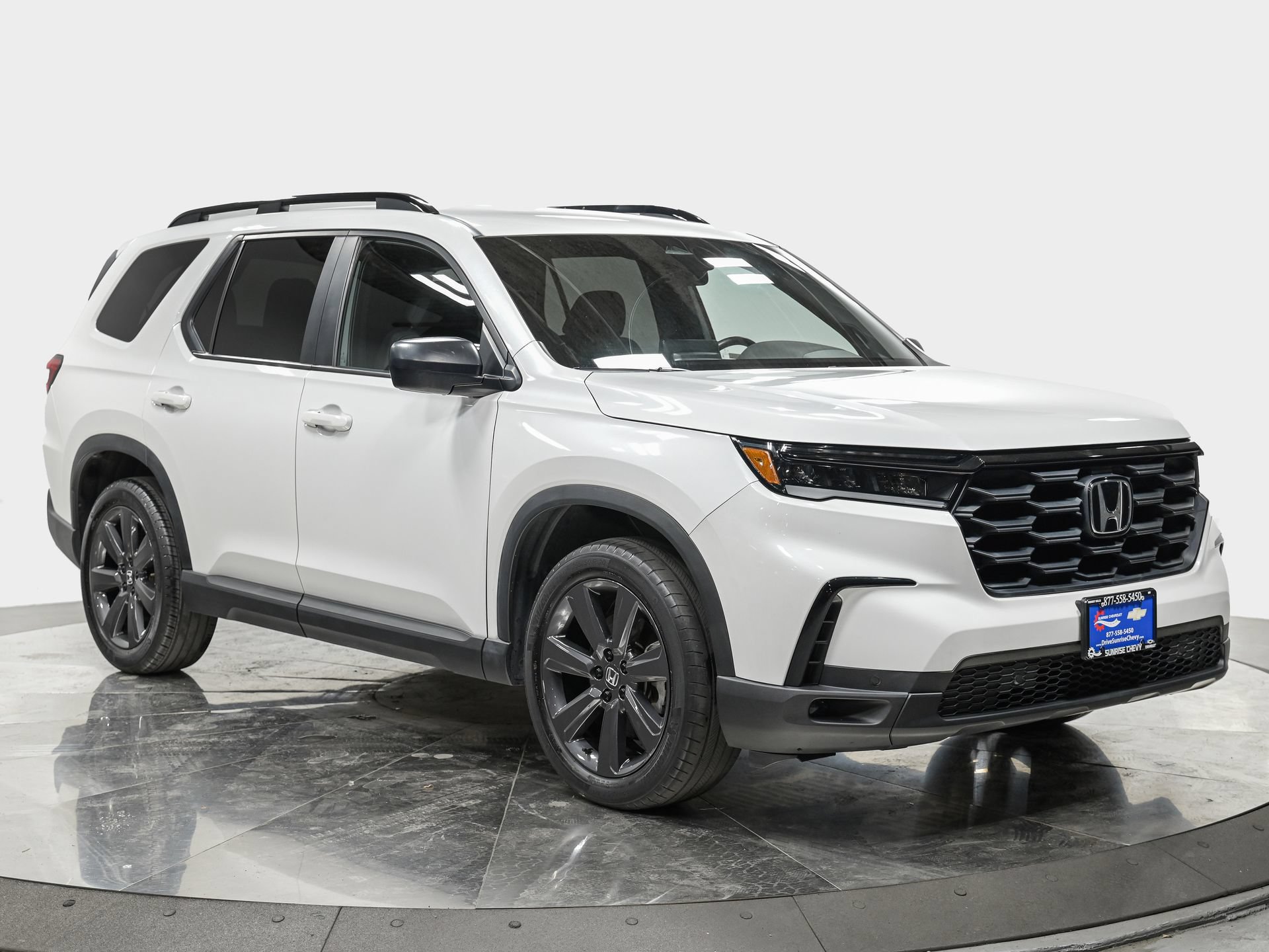 Used 2023 Honda Pilot Sport image 9