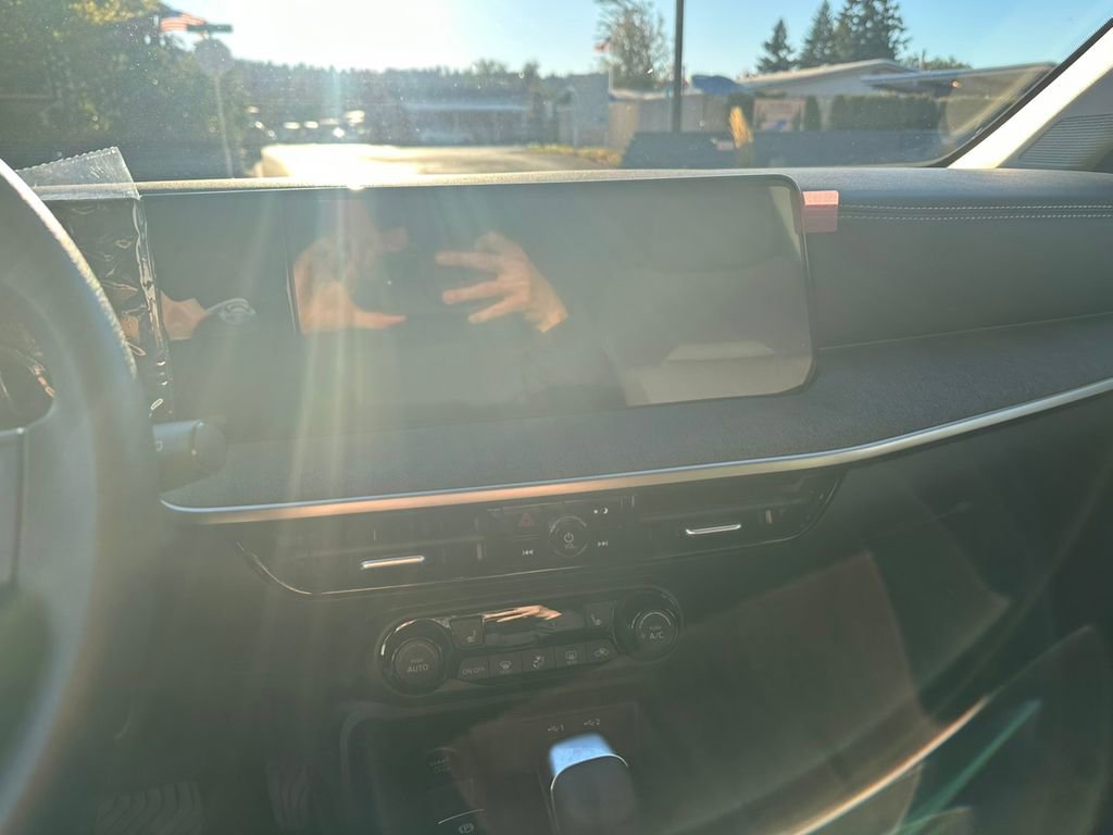 New 2026 Nissan Kicks SV w/ SV Premium Package image 18