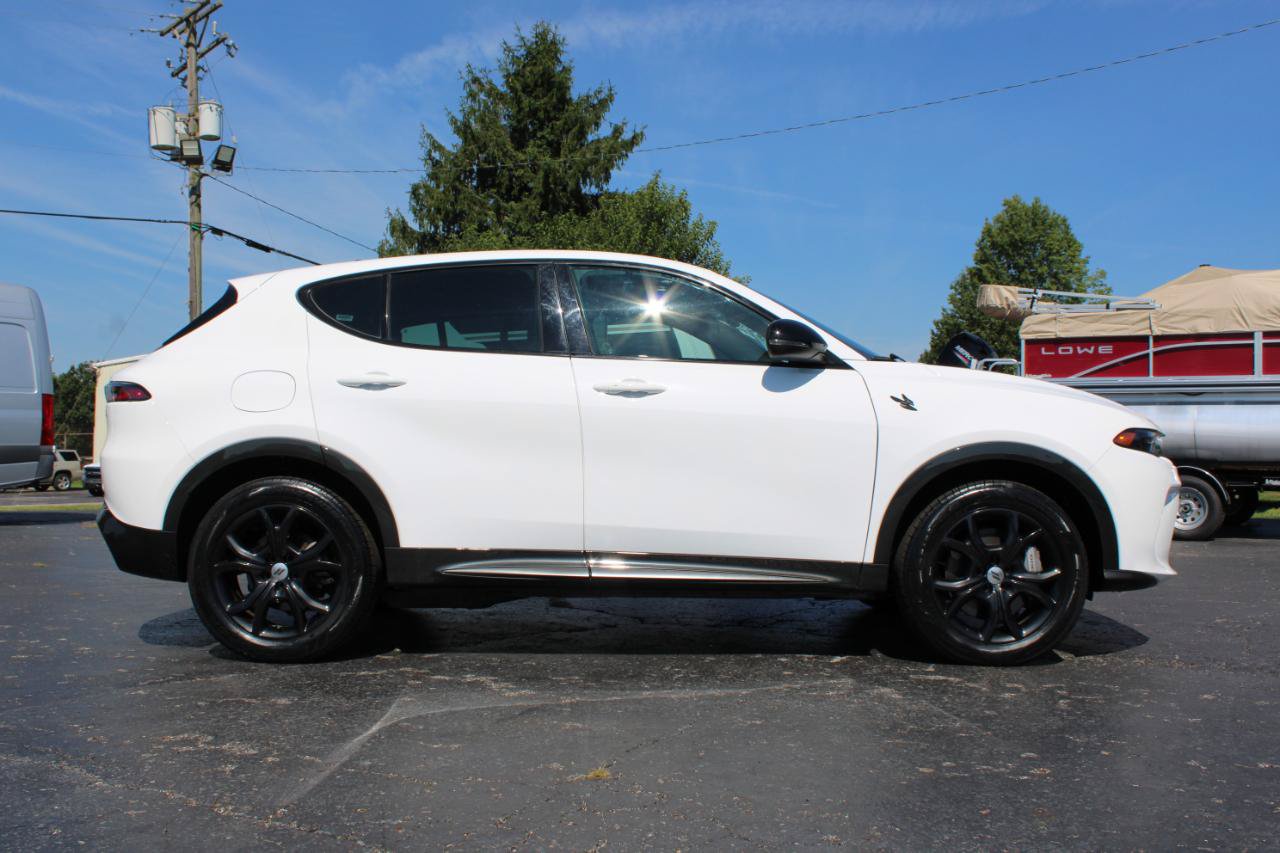 Used 2024 Dodge Hornet R/T w/ R/T Blacktop Package AWD/4WD image 3