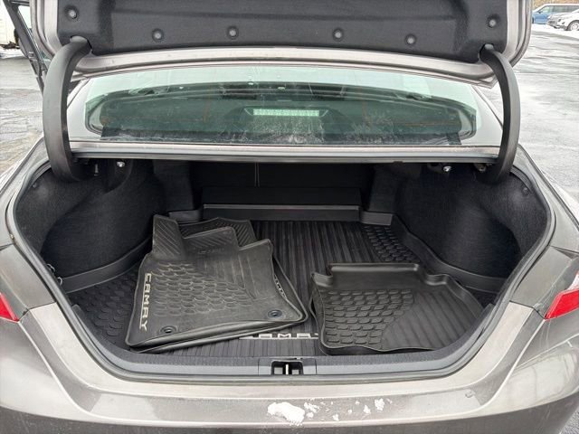 Used 2019 Toyota Camry SE image 8