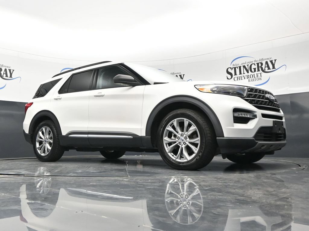 Used 2021 Ford Explorer XLT w/ Equipment Group 202A RWD image 17