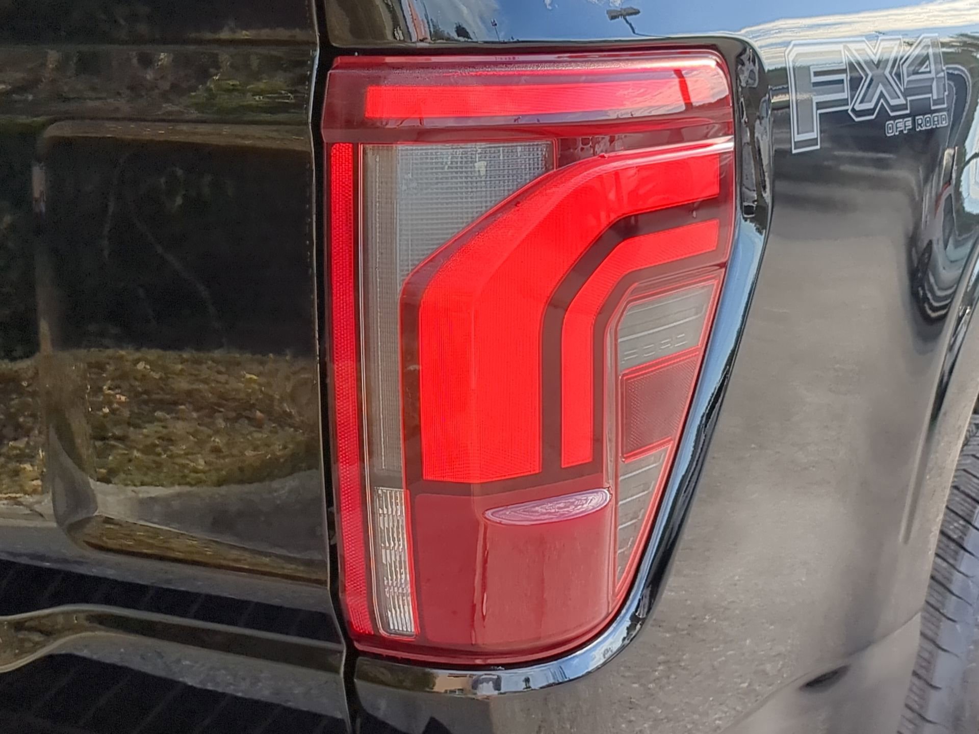 New 2025 Ford F150 Platinum w/ FX4 Off-Road Package image 40