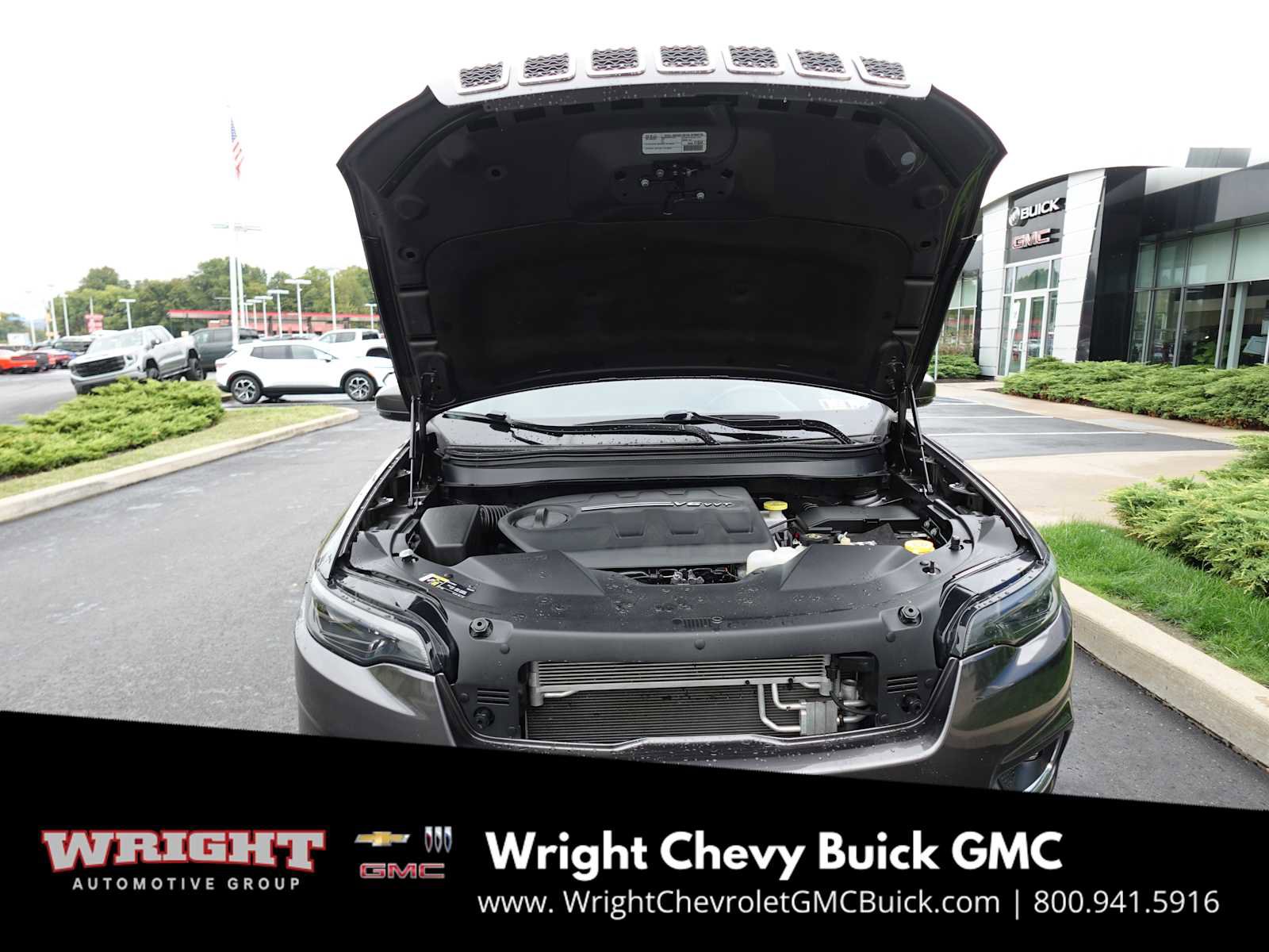 Used 2020 Jeep Cherokee Limited image 32