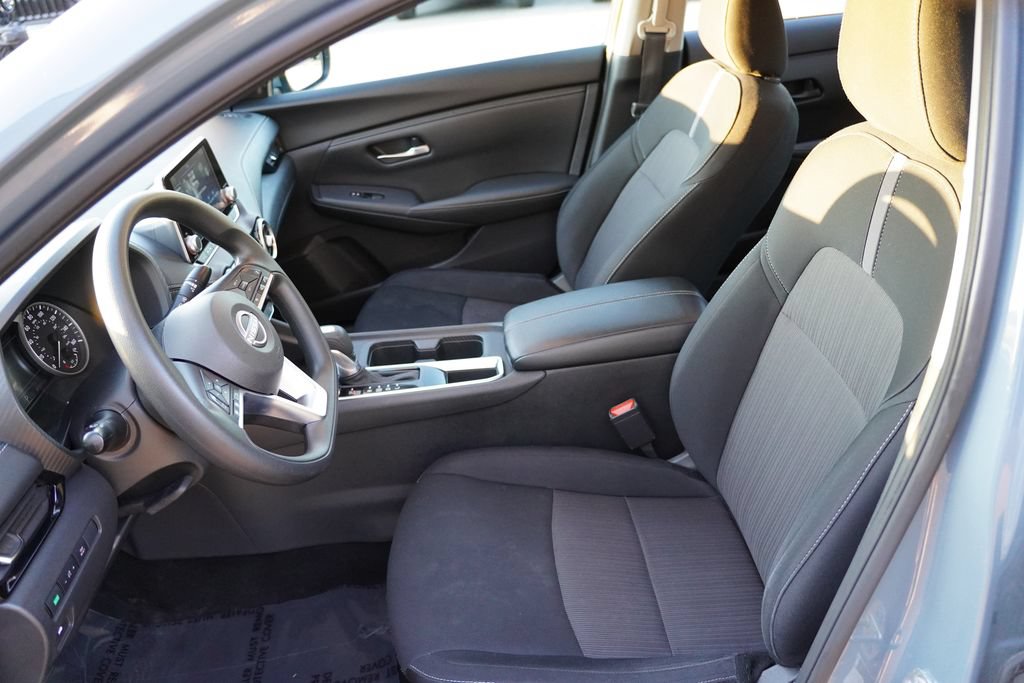 Used 2024 Nissan Sentra SV FWD image 16