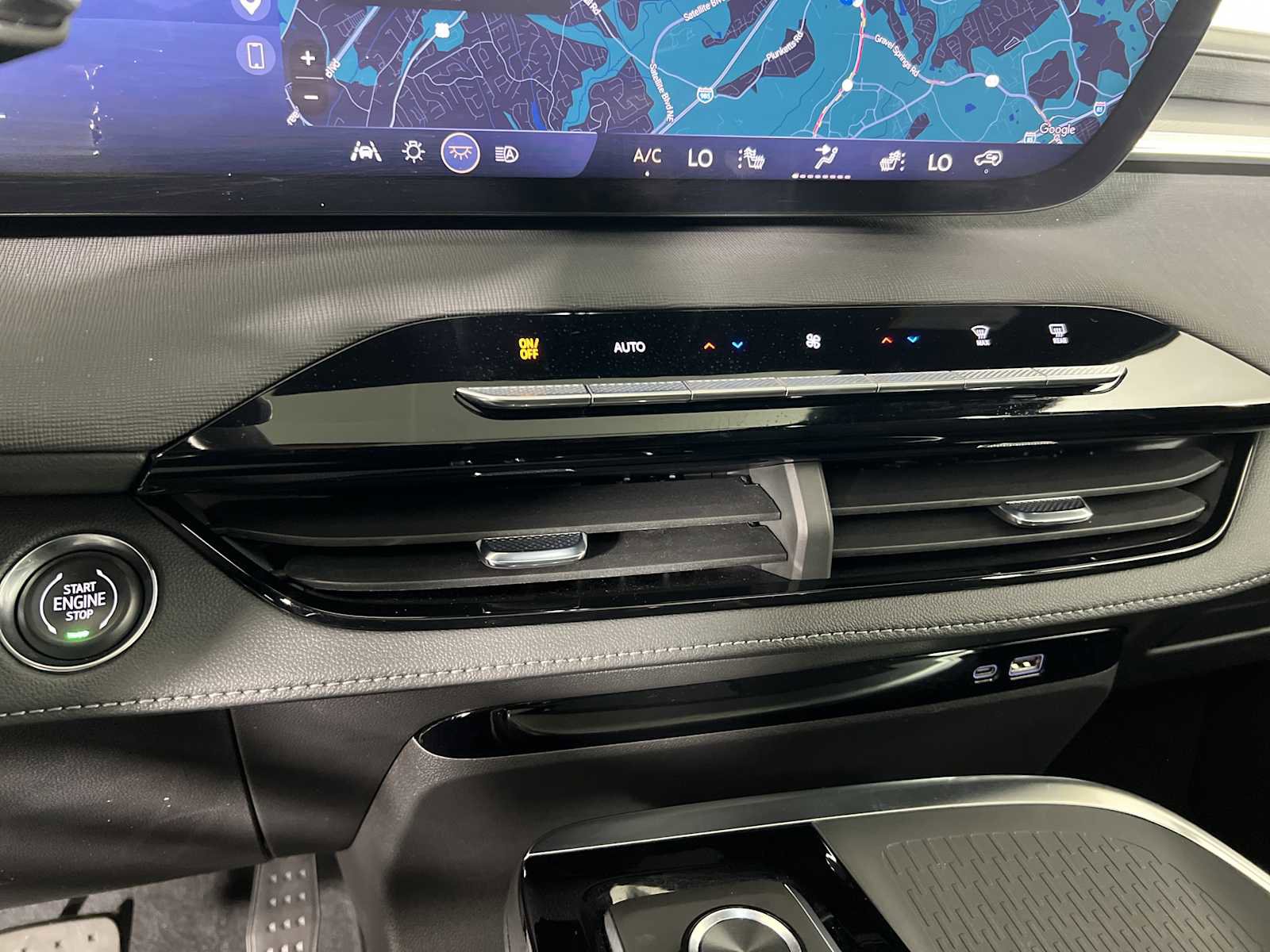 New 2026 Buick Enclave Sport Touring w/ Power Package image 31