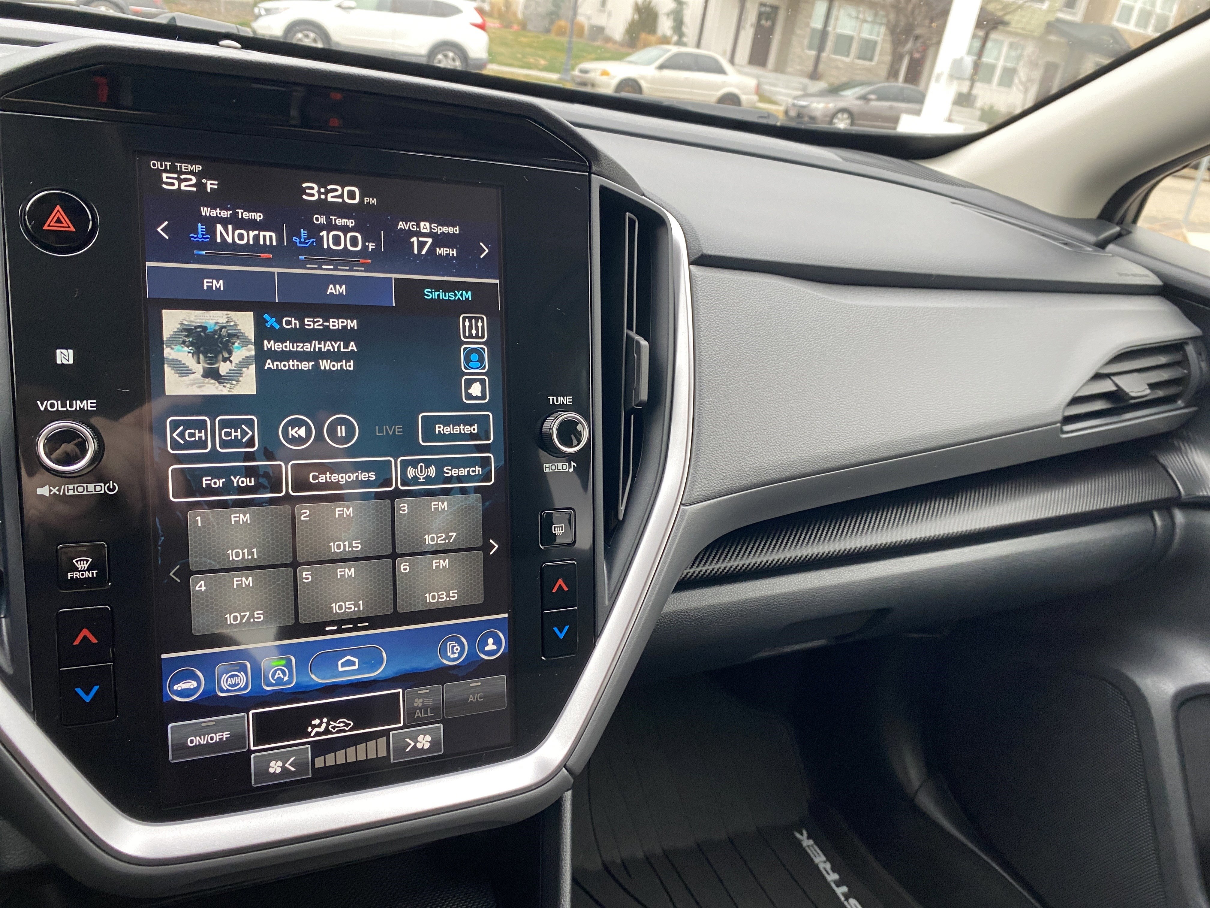 Used 2025 Subaru Crosstrek 2.0i Premium image 12