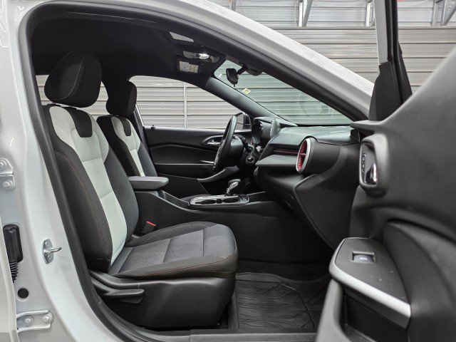 Used 2024 Chevrolet Trax RS w/ Driver Confidence Package FWD image 15