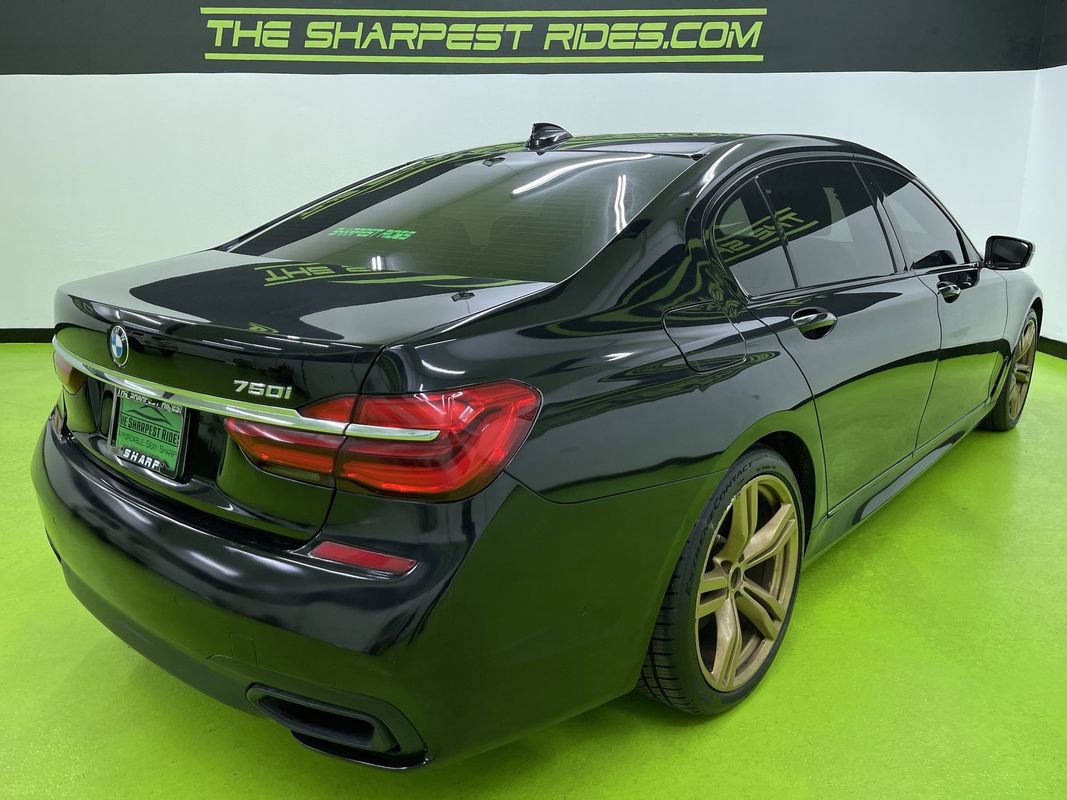 Used 2017 BMW 750i image 10