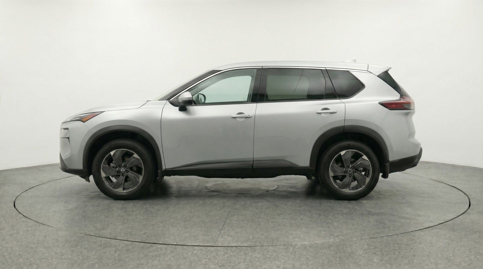Used 2025 Nissan Rogue SV FWD image 5
