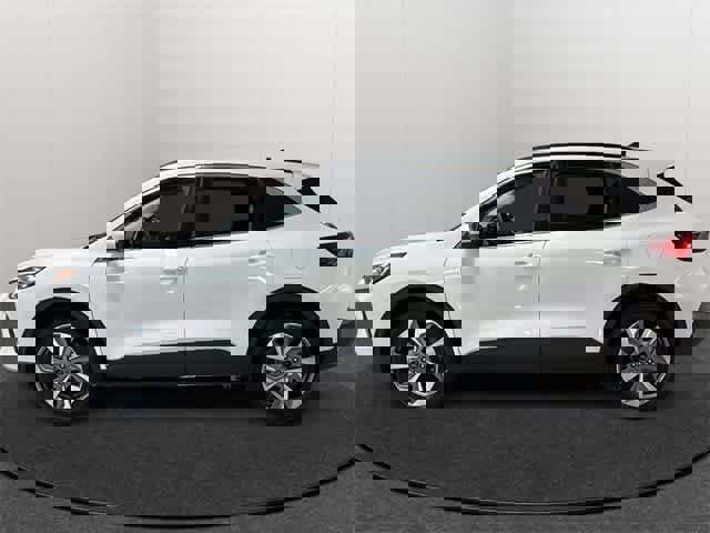 Used 2024 Ford Escape Platinum image 3