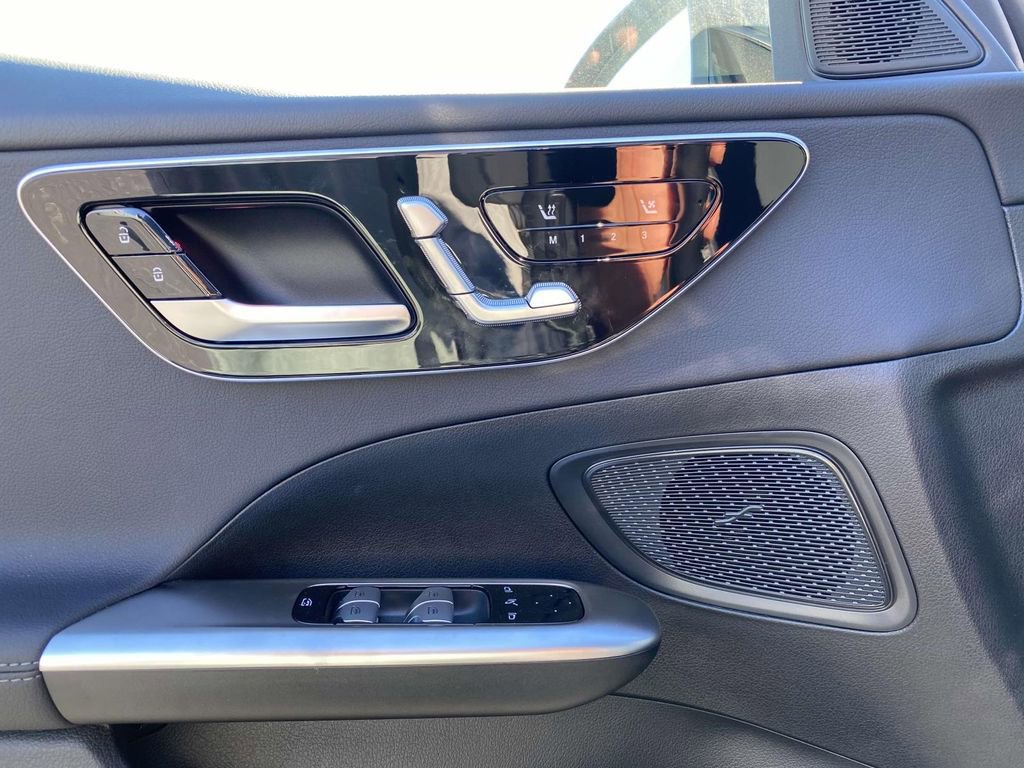 Certified 2025 Mercedes-Benz C 300 Sedan image 12