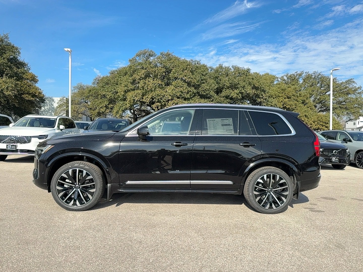 New 2026 Volvo XC90 B6 Ultra w/ Lounge Package AWD/4WD image 3