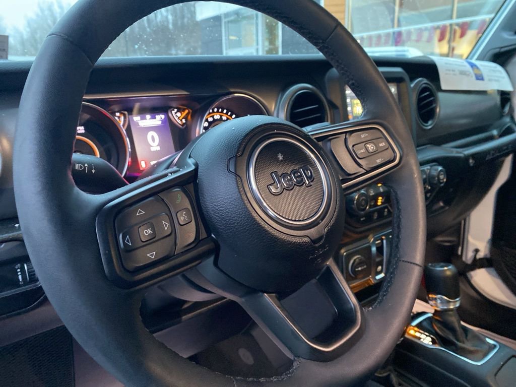 Used 2023 Jeep Wrangler Sport S image 19