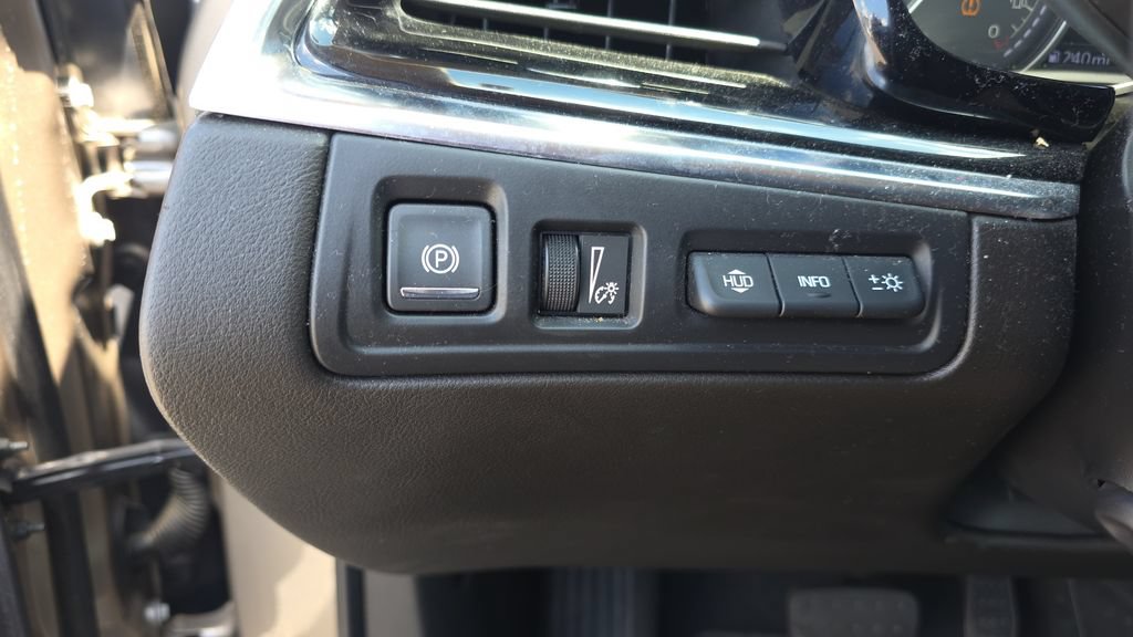 Used 2022 Cadillac XT6 Premium Luxury w/ Platinum Package FWD image 13