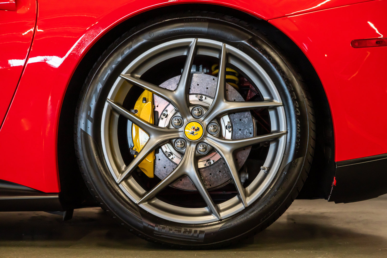 Used 2016 Ferrari F12 Berlinetta RWD image 16