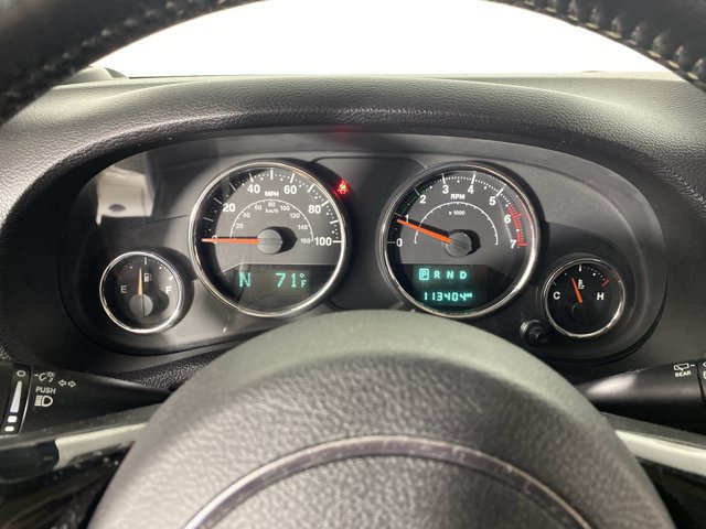 Used 2015 Jeep Wrangler Unlimited Sahara w/ Dual Top Group AWD/4WD image 21