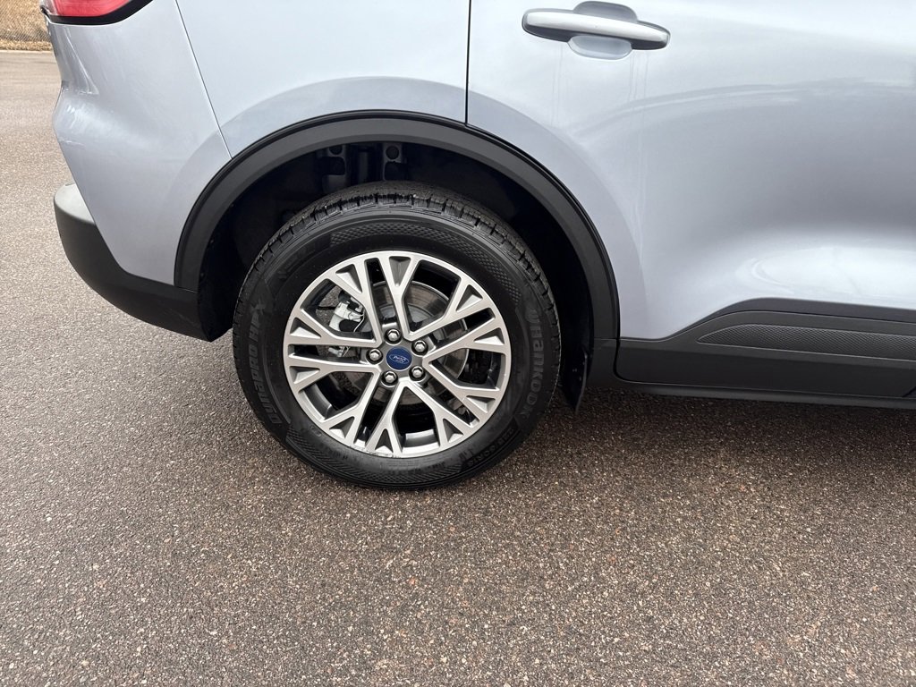 Certified 2022 Ford Escape SEL image 29