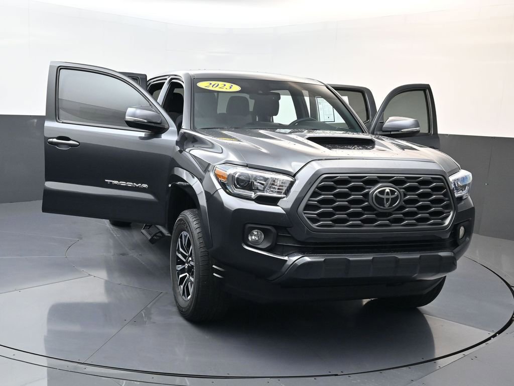 Used 2023 Toyota Tacoma TRD Sport w/ Technology Package image 25