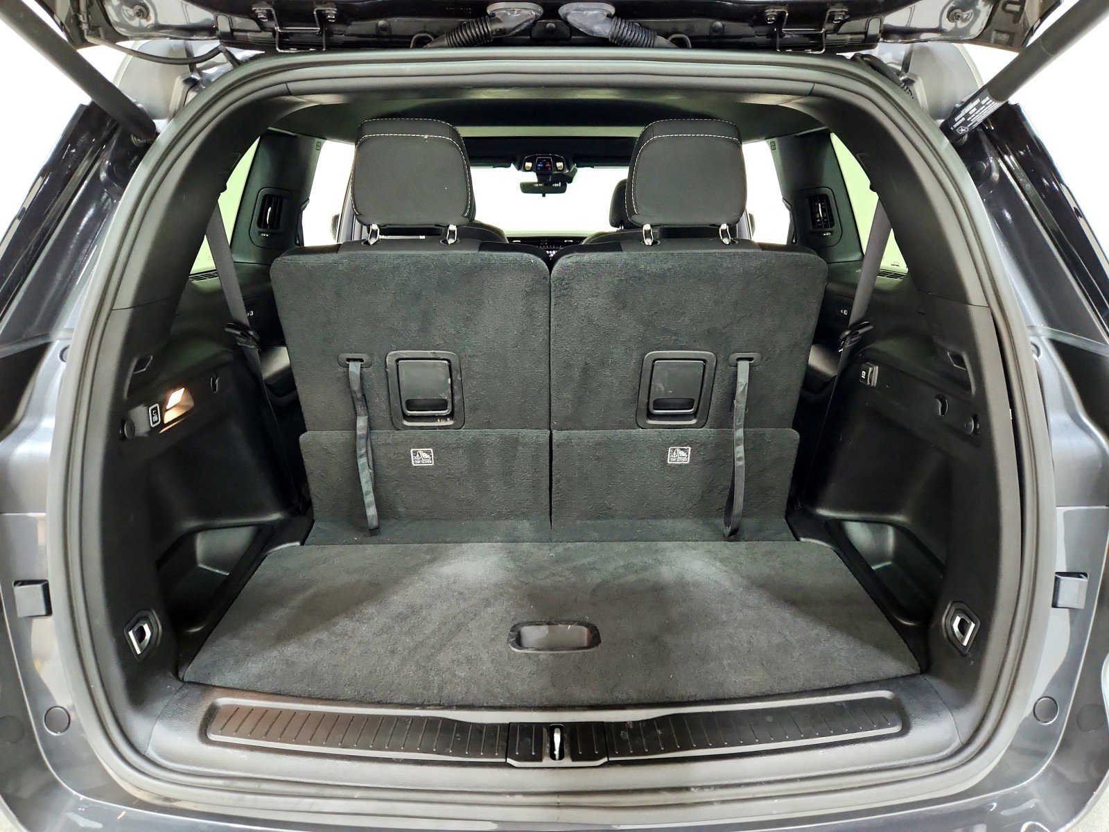 Used 2025 Jeep Grand Cherokee L Laredo w/ Luxury Tech Group I image 32