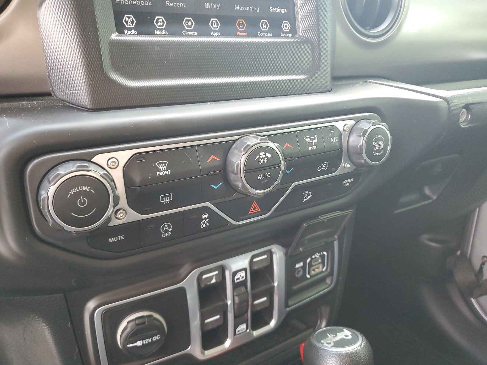 Certified 2018 Jeep Wrangler Unlimited Sport S image 17