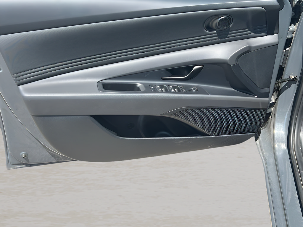 New 2026 Hyundai Elantra Sport FWD image 10