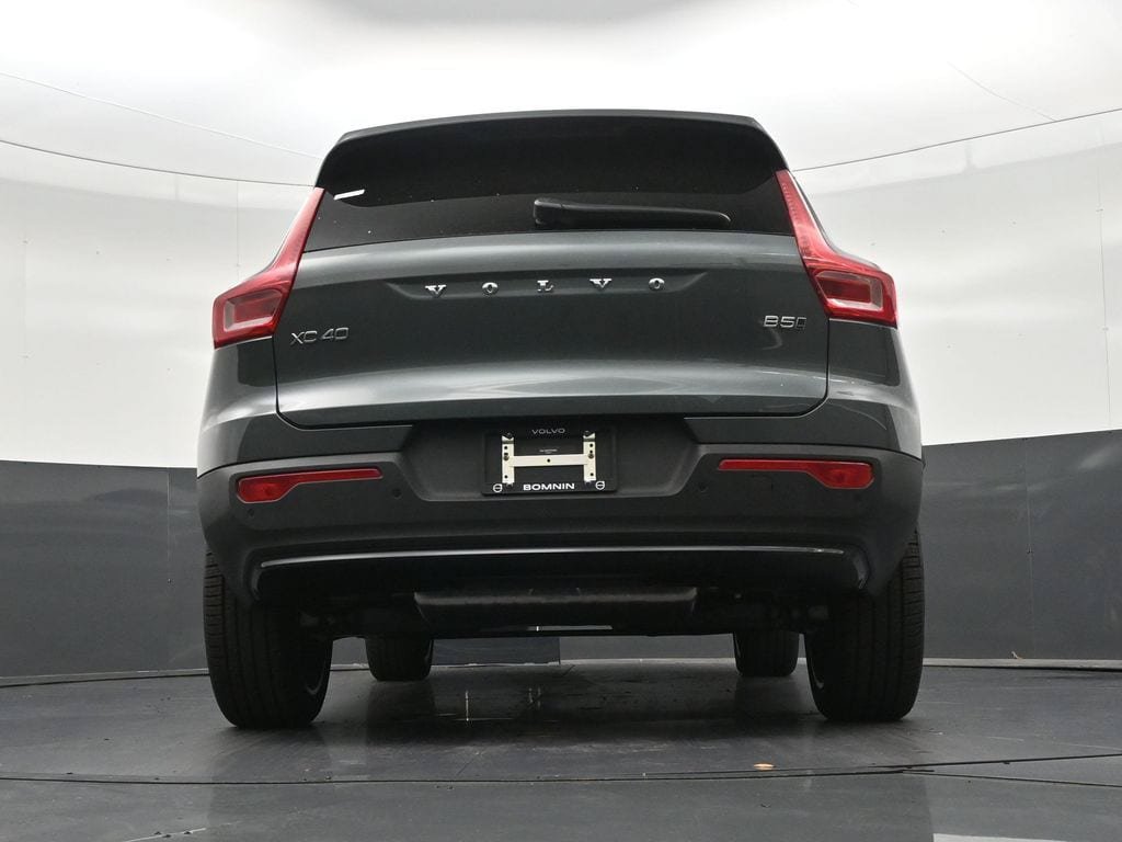 New 2026 Volvo XC40 B5 Plus w/ Climate Package AWD/4WD image 24