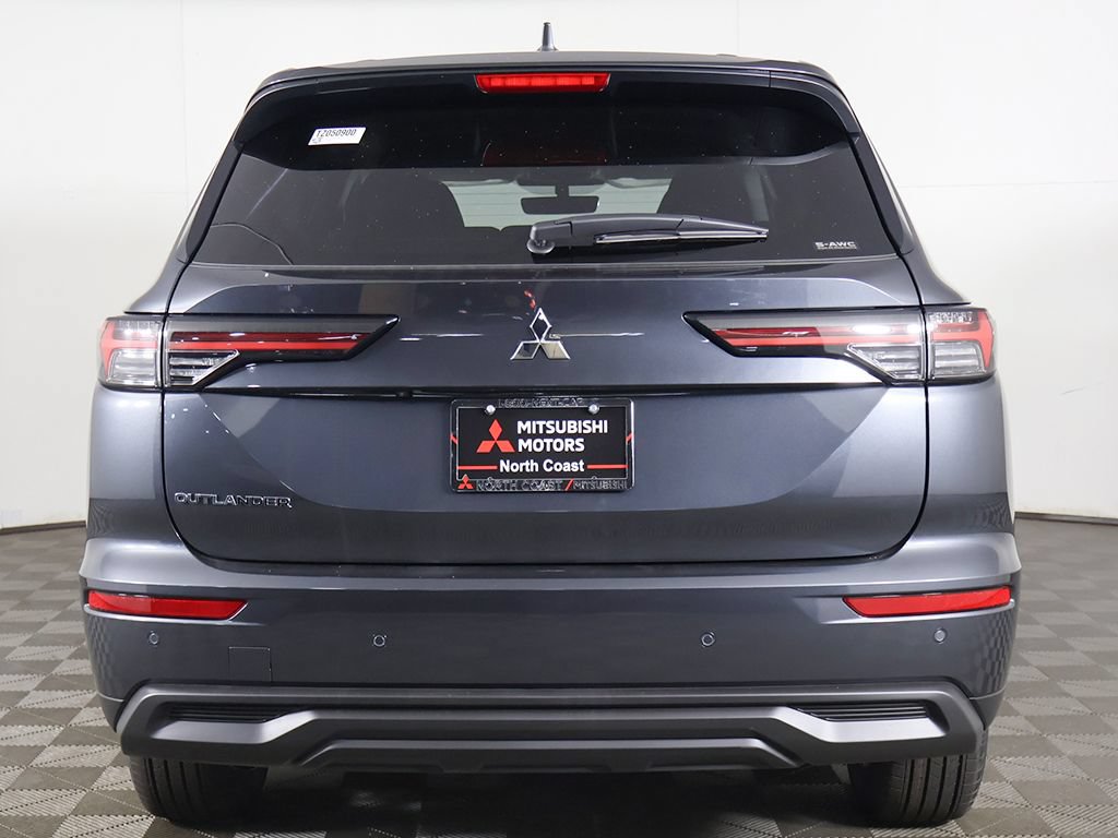 New 2026 Mitsubishi Outlander ES AWD/4WD image 12