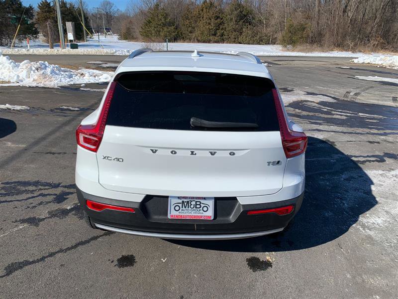 Used 2019 Volvo XC40 T5 Momentum image 8