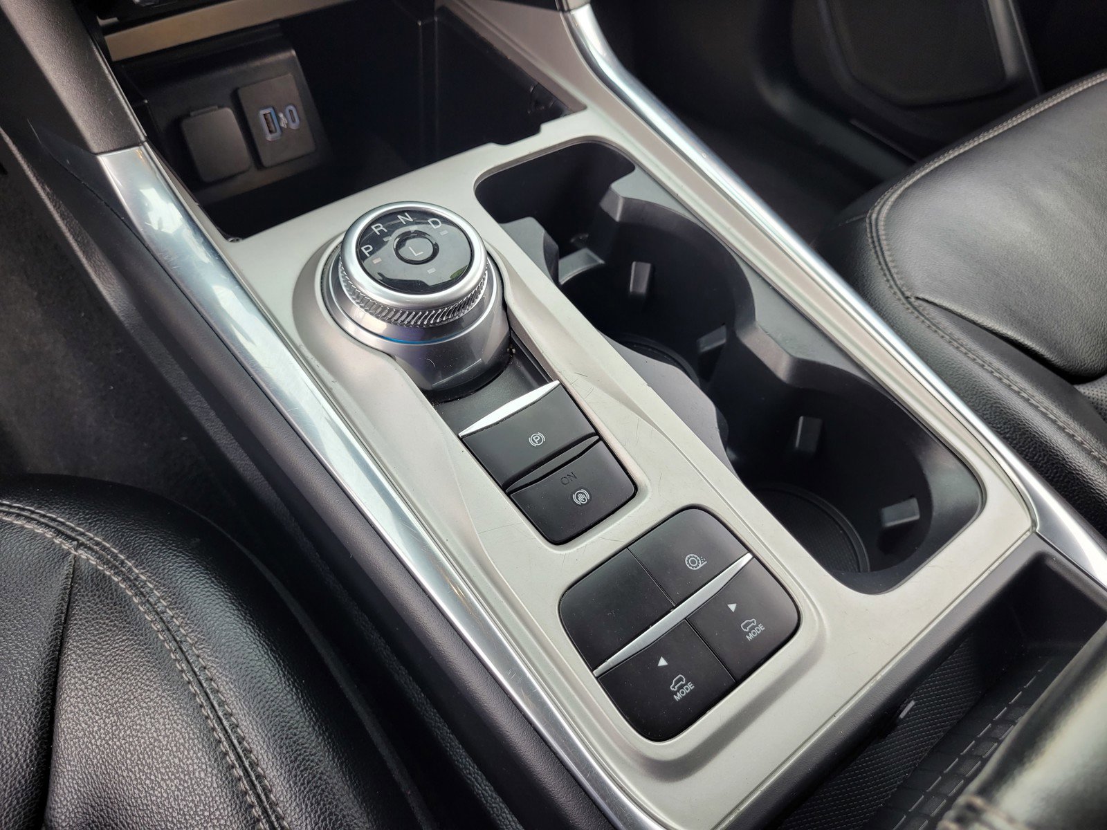 Used 2023 Ford Explorer Limited image 21