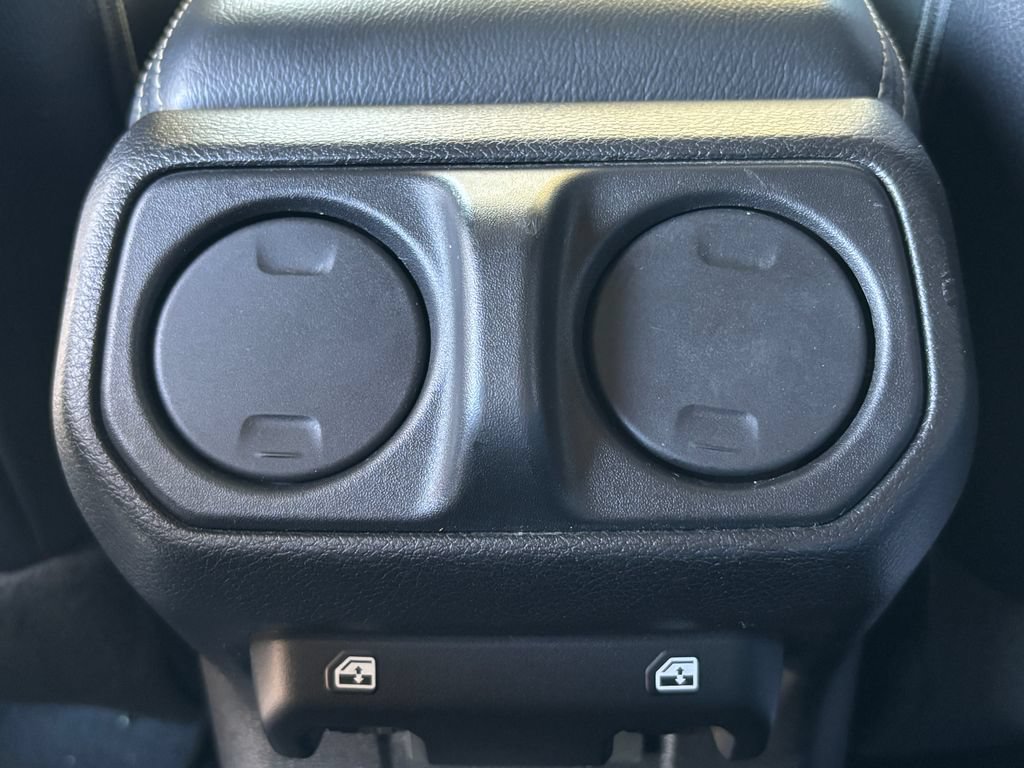 Used 2020 Jeep Gladiator Overland AWD/4WD image 18
