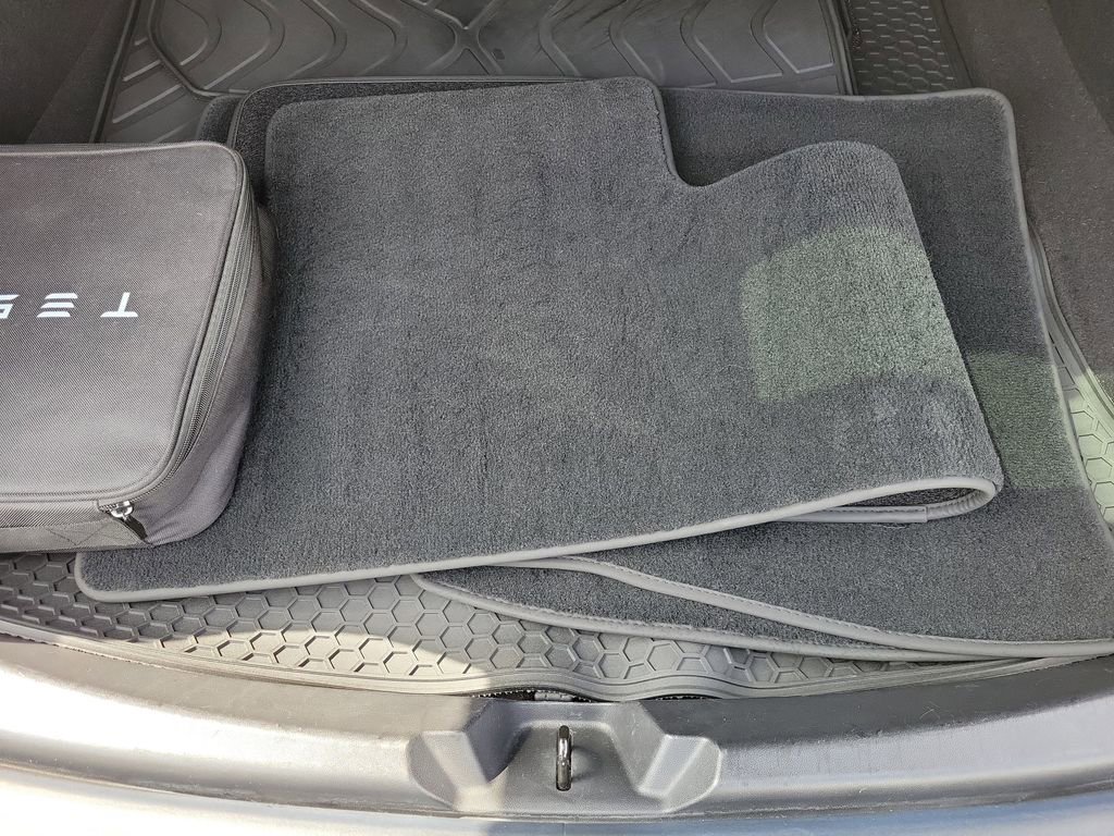 Used 2017 Tesla Model 3 Long Range image 10