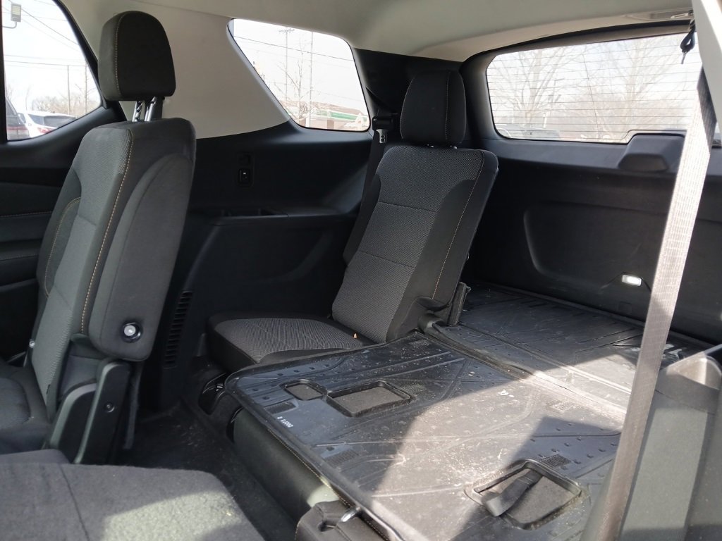 Used 2020 Chevrolet Traverse LT image 11