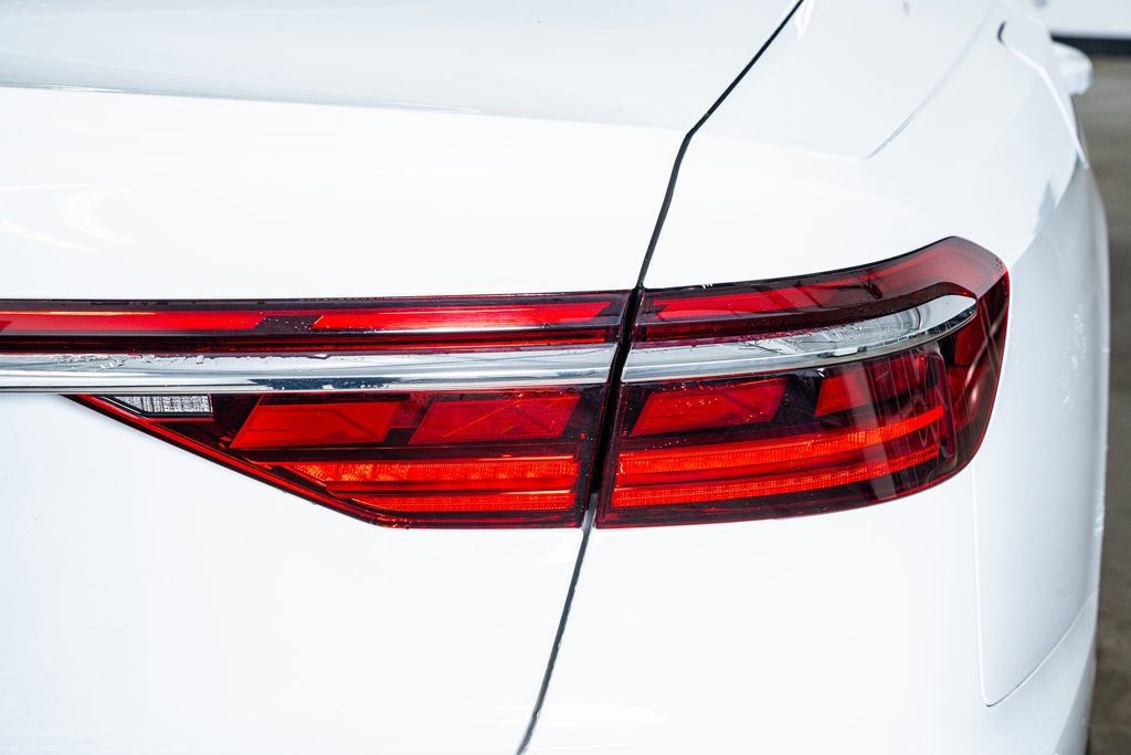 Used 2023 Audi S8 image 28