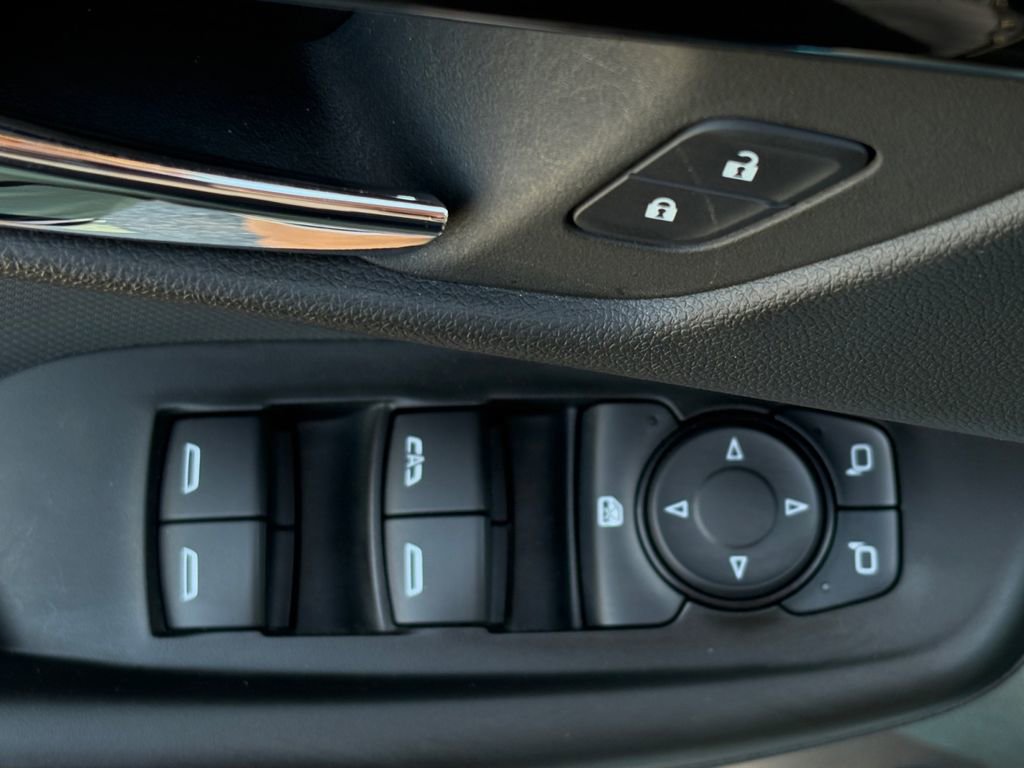 Used 2025 Chevrolet TrailBlazer RS w/ Convenience Package image 14