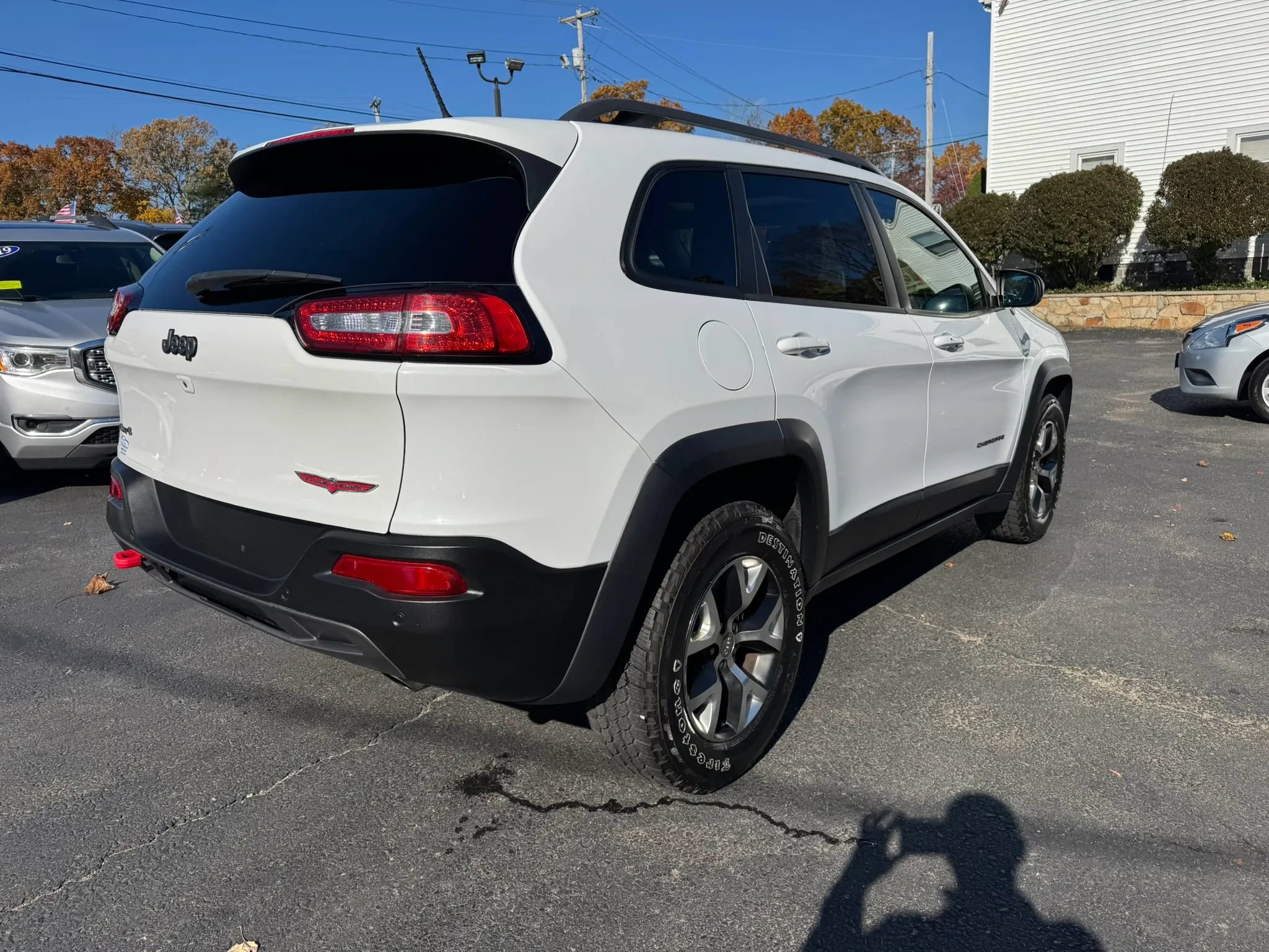 Used 2015 Jeep Cherokee Trailhawk w/ Comfort/Convenience Group AWD/4WD image 7